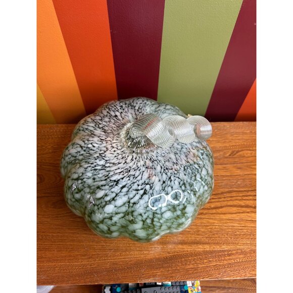 Hand blown art glass green swirl stem pumpkin fall autumn Halloween decoration - Picture 3 of 6